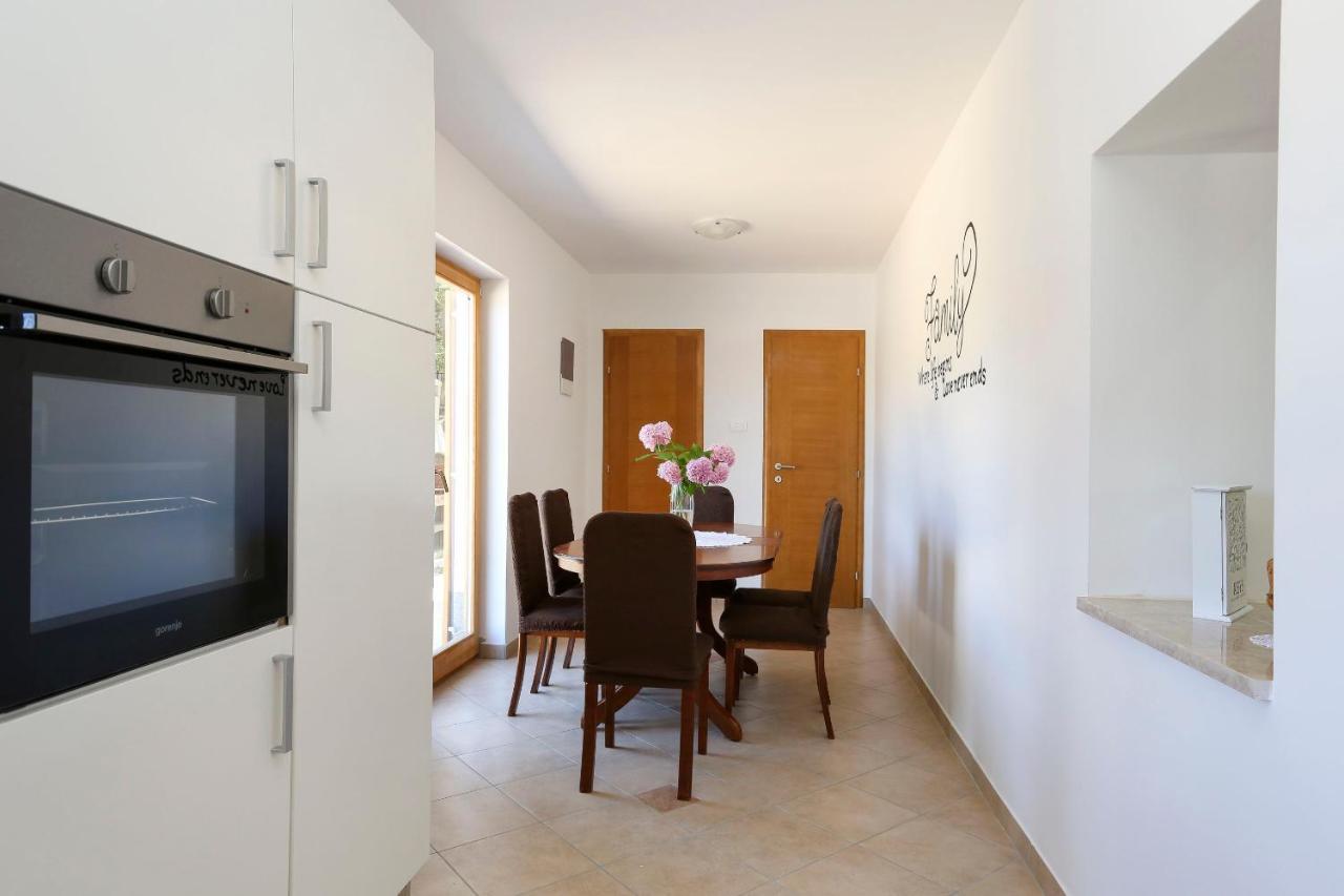 House Marijan Villa Sestanovac Exterior photo